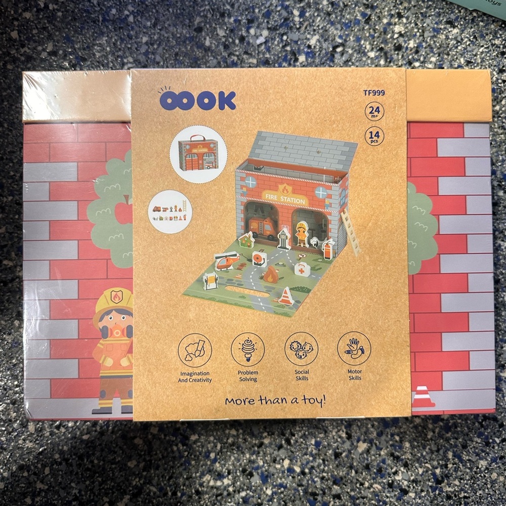 Fire Station Playset - Multicolor